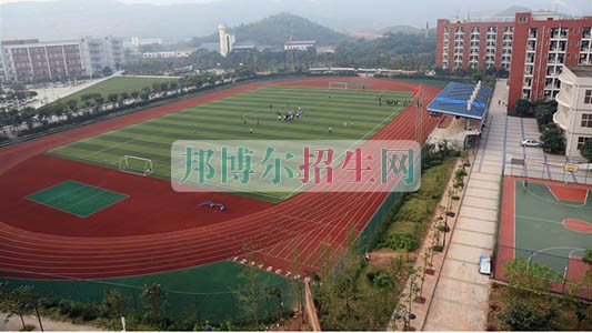 重慶市經(jīng)貿(mào)中等專(zhuān)業(yè)學(xué)校2016年報(bào)名條件、招生對(duì)象
