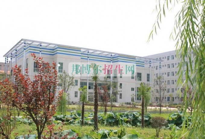 中南財(cái)經(jīng)政法大學(xué)武漢學(xué)院招生辦聯(lián)系電話(huà)
