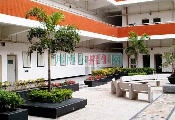 泉州醫(yī)學高等專科學校