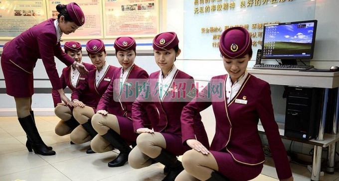 哪家高鐵乘務(wù)學校好