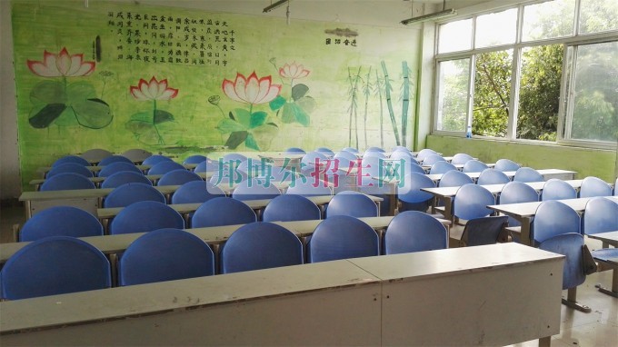 成都信息技術(shù)學校招生辦電話