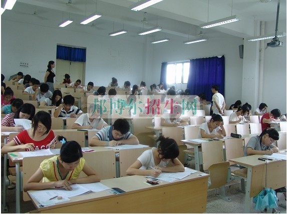 中?？粘嗽趺纯即髮? width=