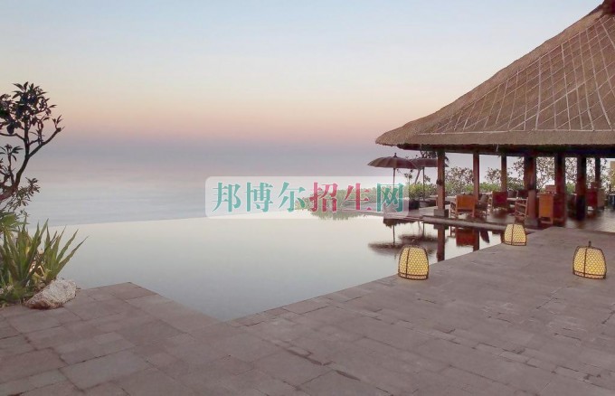 哪個(gè)學(xué)校有環(huán)境藝術(shù)設(shè)計(jì)專(zhuān)業(yè)