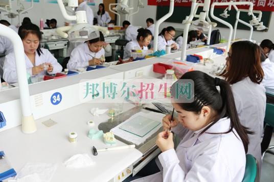 中?？谇会t(yī)學(xué)怎么考大專