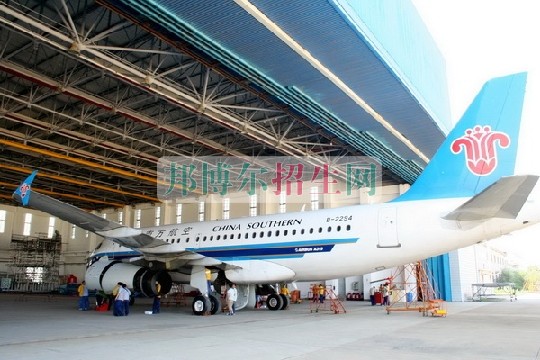 成都飛機(jī)維修大專(zhuān)好的學(xué)校