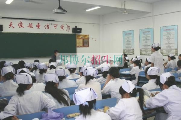 成都哪些大專(zhuān)的涉外護(hù)理比較好