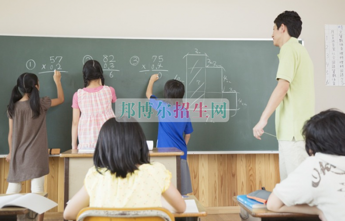 成都漢語言文學(xué)好點(diǎn)的大專學(xué)校