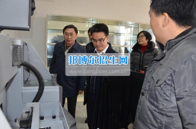 市委常委、宣傳部部長劉全勝到四川省檔案學(xué)校調(diào)研指導(dǎo)工作