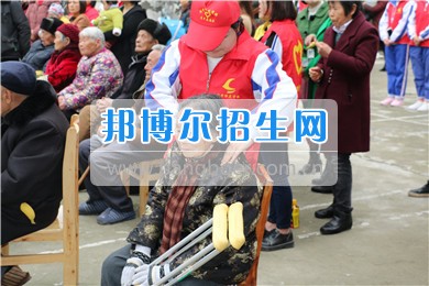 閬中師范學校青年志愿者赴光榮院慰問活動圓滿結(jié)束