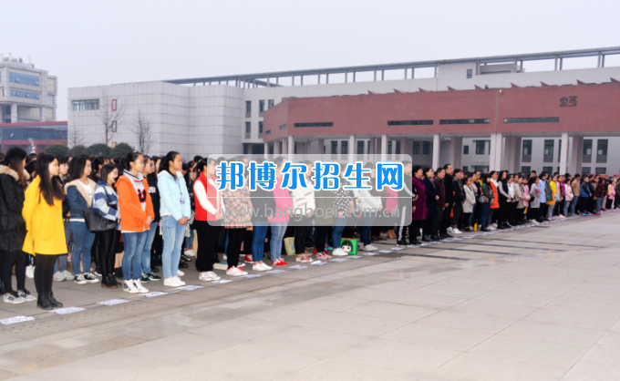 川南幼兒師范高等?？茖W(xué)校舉行新學(xué)期 “開學(xué)第一課”活動(dòng)