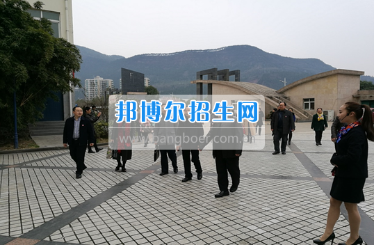 川南幼兒師范高等?？茖W(xué)校考察交流并巡查實(shí)習(xí)生情況