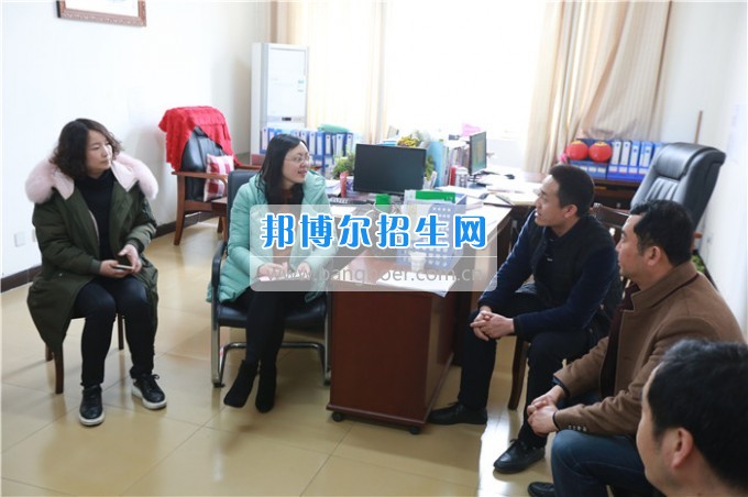 川南幼兒師范高等?？茖W(xué)校考察交流并巡查實(shí)習(xí)生情況