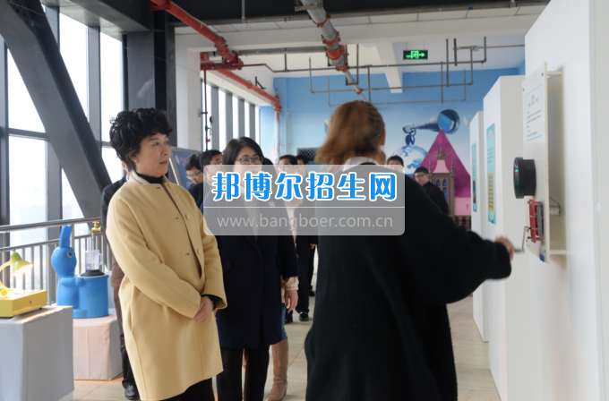 市委常委、宣傳部長(zhǎng)潘梅到川南幼兒師范高等專科學(xué)校調(diào)研思想政治工作