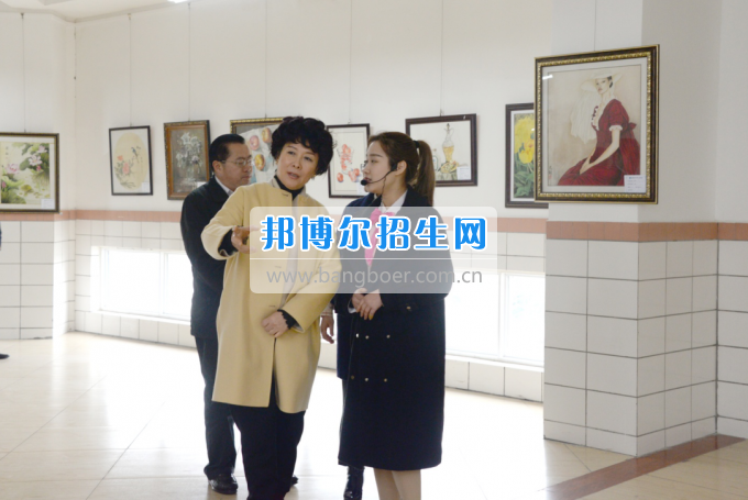 市委常委、宣傳部長(zhǎng)潘梅到川南幼兒師范高等?？茖W(xué)校調(diào)研思想政治工作