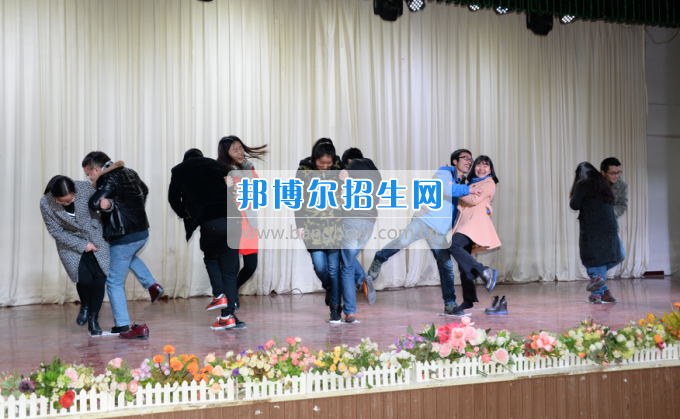川南幼兒師范高等?？茖W(xué)校與內(nèi)江職業(yè)技術(shù)學(xué)校開展青年聯(lián)誼活動(dòng)