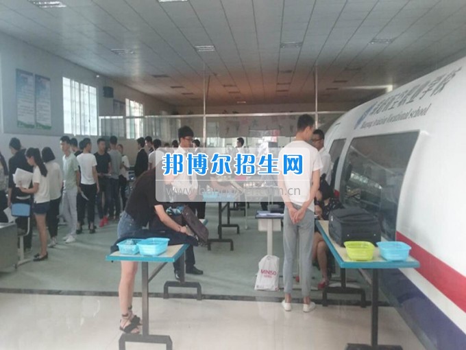 2017年春民航業(yè)特有工種職業(yè)技能鑒定在綿陽航空職業(yè)學(xué)校舉行。
