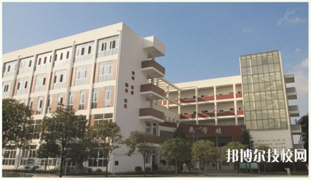 四川經(jīng)濟貿(mào)易學校2018年報名條件、招生對象