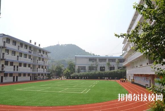 重慶知行衛(wèi)生學校2020年報名條件、招生要求、招生對象