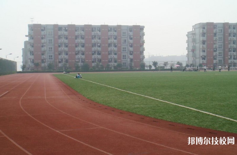 重慶龍門浩職業(yè)中學校2020年報名條件、招生要求、招生對象