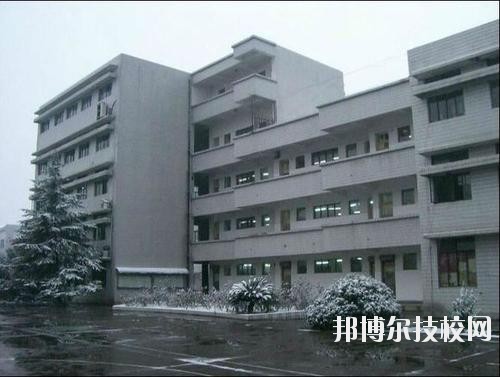 永康衛(wèi)生學(xué)校2020年報(bào)名條件、招生要求、招生對(duì)象