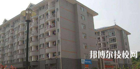 甘肅石化技師學院2020年學費、收費多少