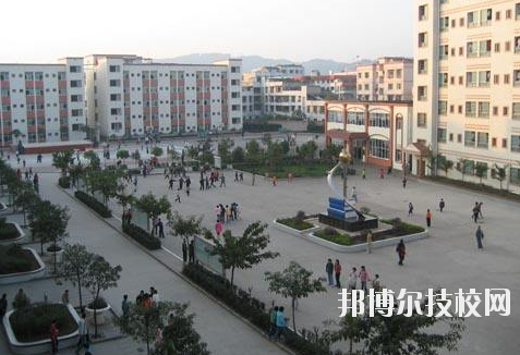 重慶企業(yè)管理學(xué)校2020年報名條件、招生要求、招生對象