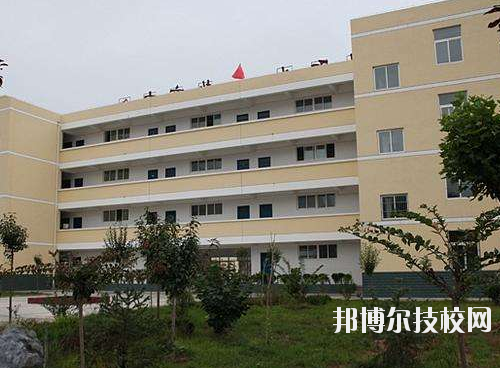 鳳縣職業(yè)教育中心2020年報(bào)名條件、招生要求、招生對(duì)象