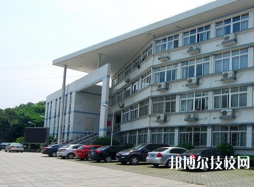 鄞州職業(yè)高級(jí)中學(xué)2020年報(bào)名條件、招生要求、招生對(duì)象
