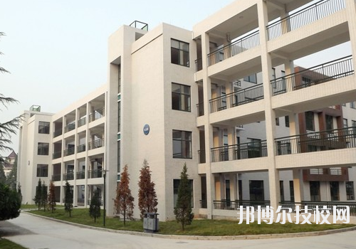 建德工業(yè)技術(shù)學校2020年報名條件、招生要求、招生對象