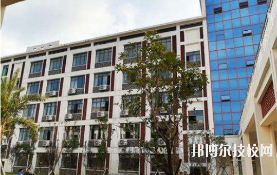 江西井岡山經(jīng)貿(mào)學(xué)校2020年報(bào)名條件、招生要求、招生對(duì)象