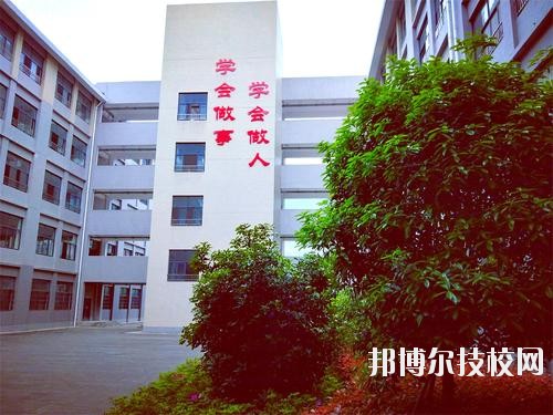 桐梓中等職業(yè)學(xué)校2020年報(bào)名條件、招生要求、招生對(duì)象