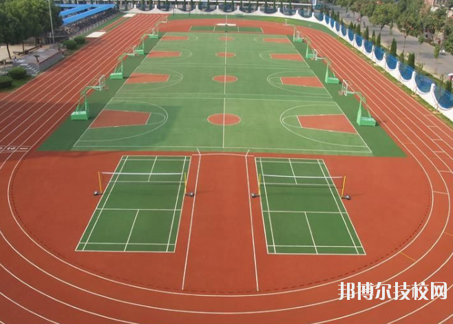重慶商務(wù)學(xué)校怎么樣、好不好