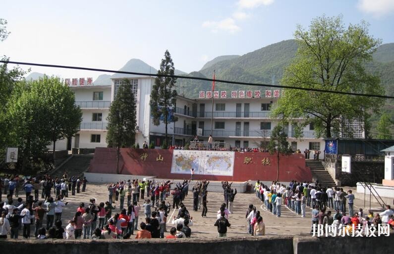 六盤水鐘山區(qū)職業(yè)技術(shù)學(xué)校怎么樣、好不好