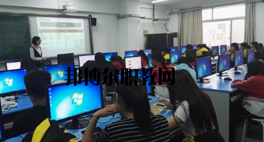 天水電子信息工程職業(yè)學校2020年學費、收費多少