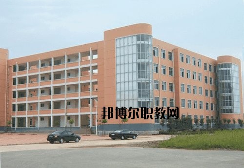祿勸職業(yè)高級(jí)中學(xué)2020年報(bào)名條件、招生要求、招生對(duì)象