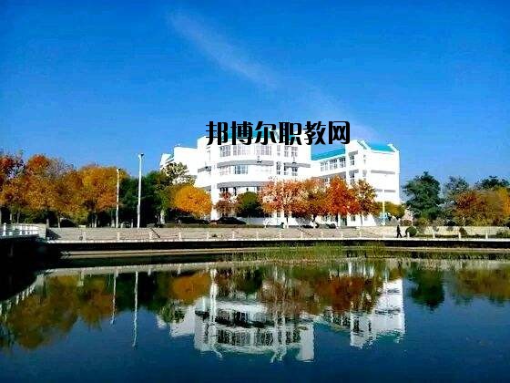 利川民族中等職業(yè)技術學校2020年報名條件、招生要求、招生對象