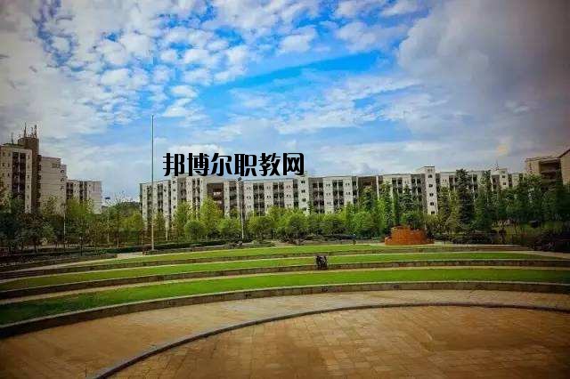 隨州曾都電子工業(yè)學(xué)校2020年報(bào)名條件、招生要求、招生對(duì)象