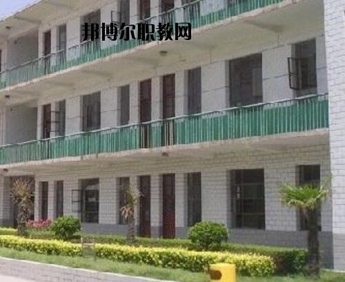 新鄉(xiāng)衛(wèi)生學(xué)校怎么樣、好不好