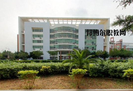 余姚姚江旅游學(xué)校怎么樣，好不好