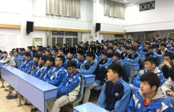 貴州銅仁玉昆中等專業(yè)學校2020年報名條件、招生要求、招生對象