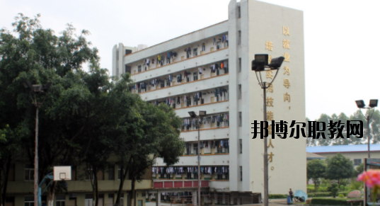 廣西梧州商貿(mào)學(xué)校2020年報(bào)名條件、招生要求、招生對(duì)象 