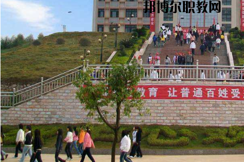 廣西質(zhì)量技術(shù)工程學(xué)校2020年報(bào)名條件、招生要求、招生對象
