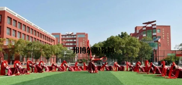臨川現(xiàn)代教育學(xué)校2020年報(bào)名條件、招生要求、招生對象