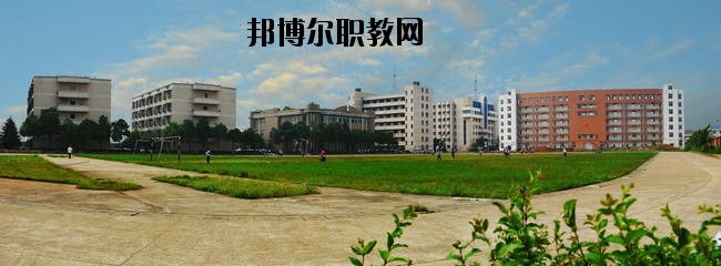 華寧縣職業(yè)高級中學(xué)怎么樣、好不好