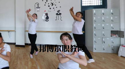 武威勞動(dòng)服務(wù)技工學(xué)校2020年學(xué)費(fèi)、收費(fèi)多少