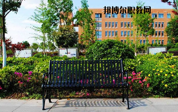 渭南興華職業(yè)學(xué)校2020年報(bào)名條件、招生要求、招生對(duì)象 
