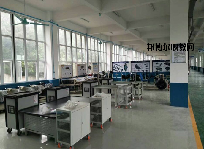 黃石俊賢高級(jí)技工學(xué)校2020年報(bào)名條件、招生要求、招生對(duì)象