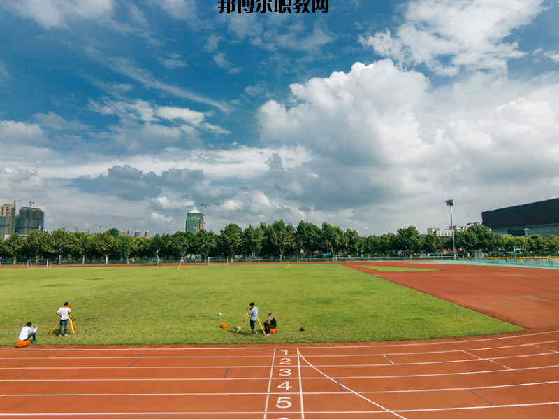 江蘇邗江中等專業(yè)學校怎么樣、好不好