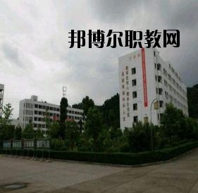 遂寧應(yīng)用高級(jí)技工學(xué)校2020年報(bào)名條件、招生要求、招生對(duì)象