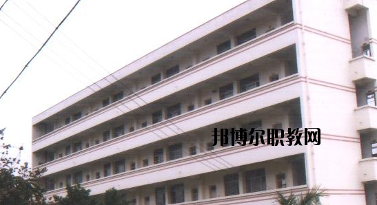 南寧電子工程學(xué)校2020年報名條件、招生要求、招生對象 